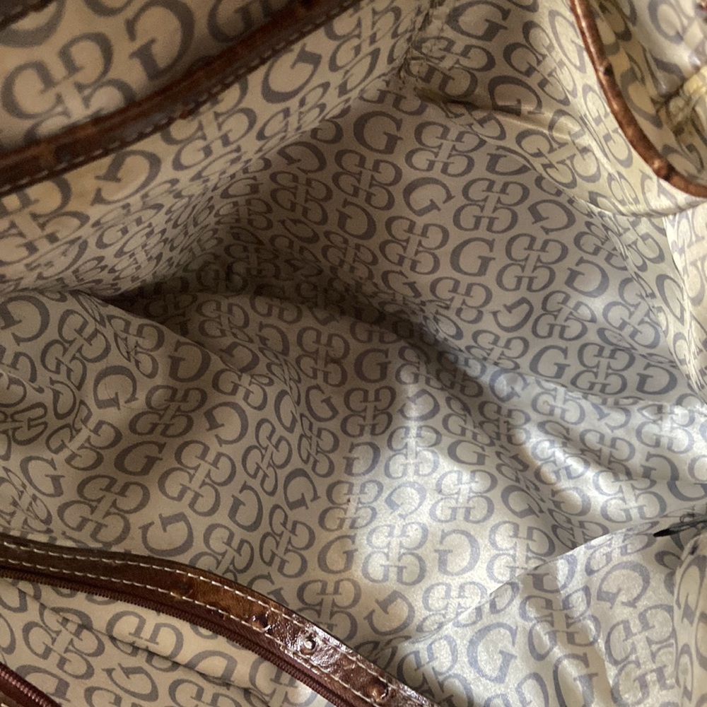 Guess handbag - Picture 4 of 5